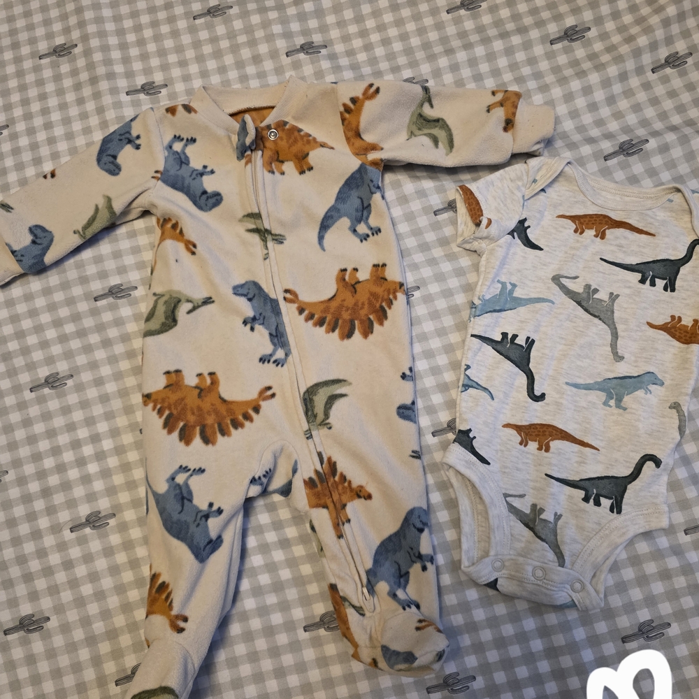 Baby/Toddler Dinosaur Matching Set - Cream with Blue & Orange Dinosaurs